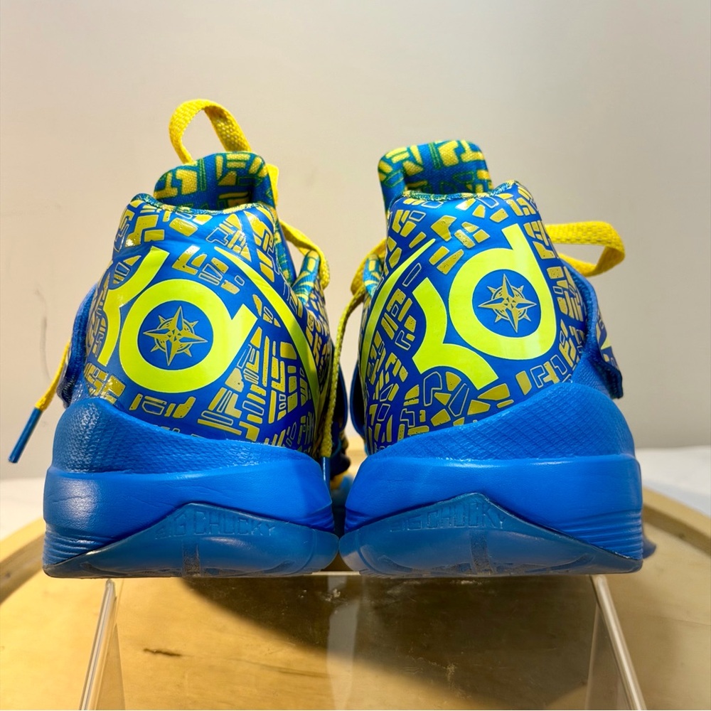 Nike KD 4 Basketball Shoes - Picture 5 of 9